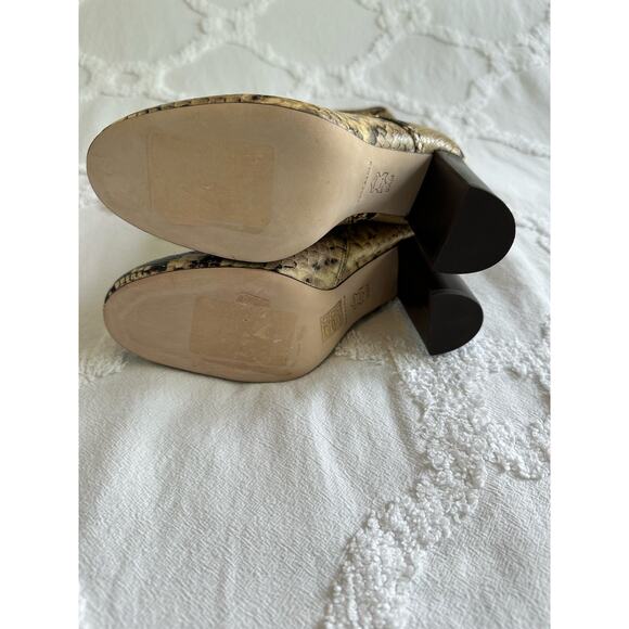 Tory Burch NWOT Pull On Knee High Snake Embossed Leather Boots Sand Drift Sz 6.5 - Picture 2 of 7